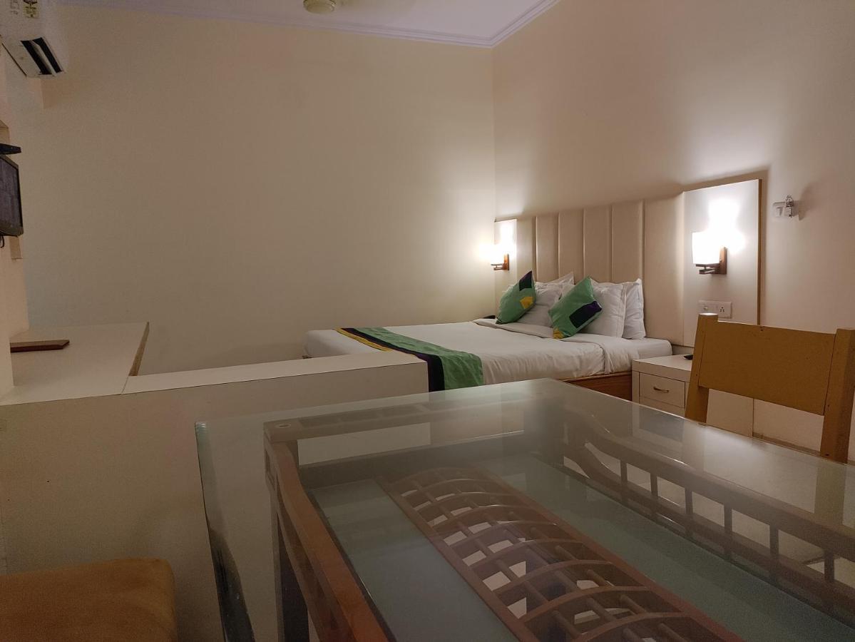 Tulip Palm Hotel Jaipur Ngoại thất bức ảnh