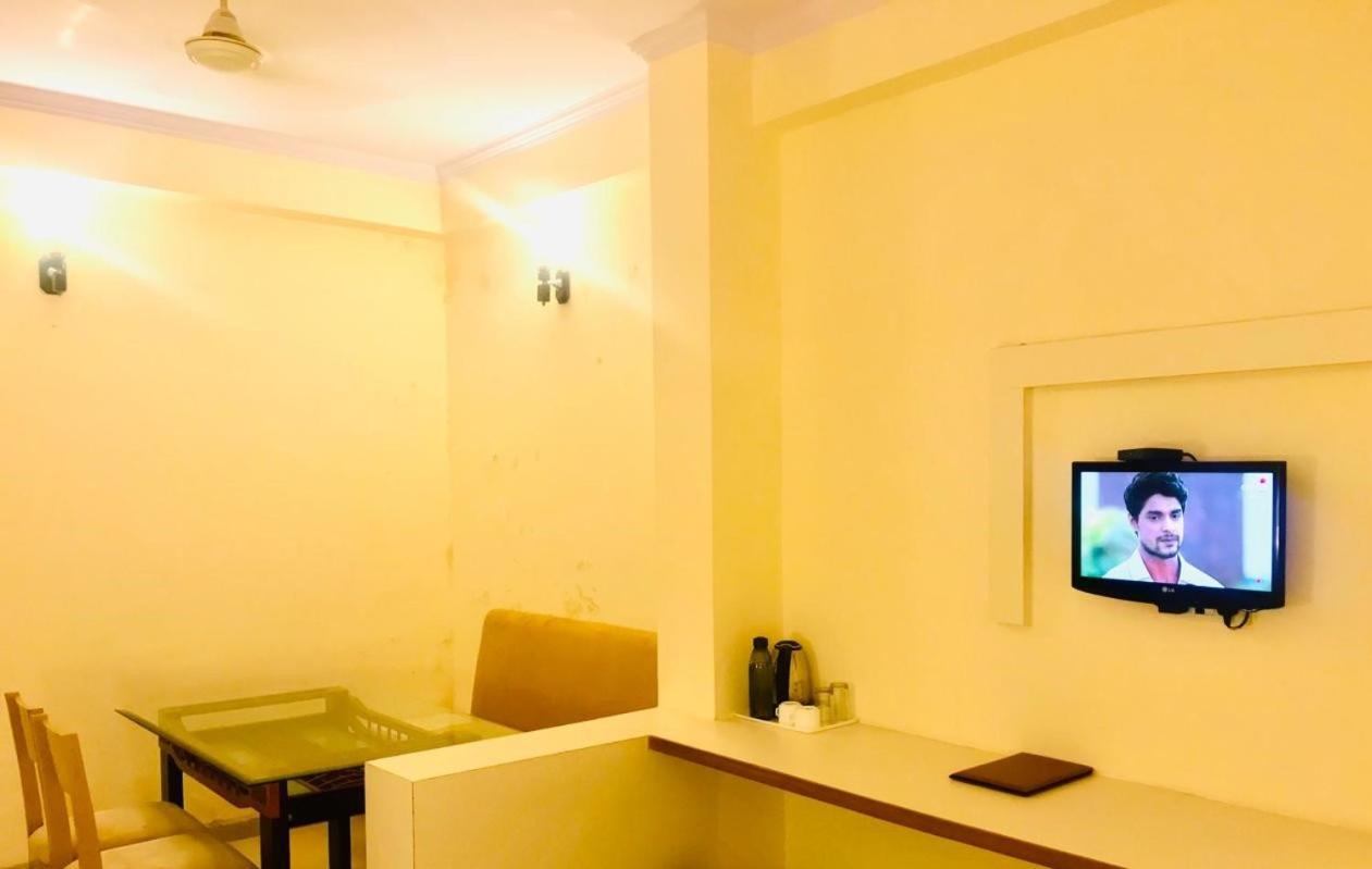 Tulip Palm Hotel Jaipur Ngoại thất bức ảnh